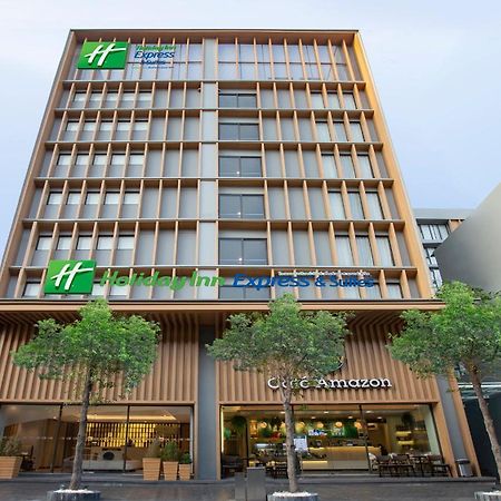 Holiday Inn Express & Suites Bangkok Central Pier By Ihg Exterior photo