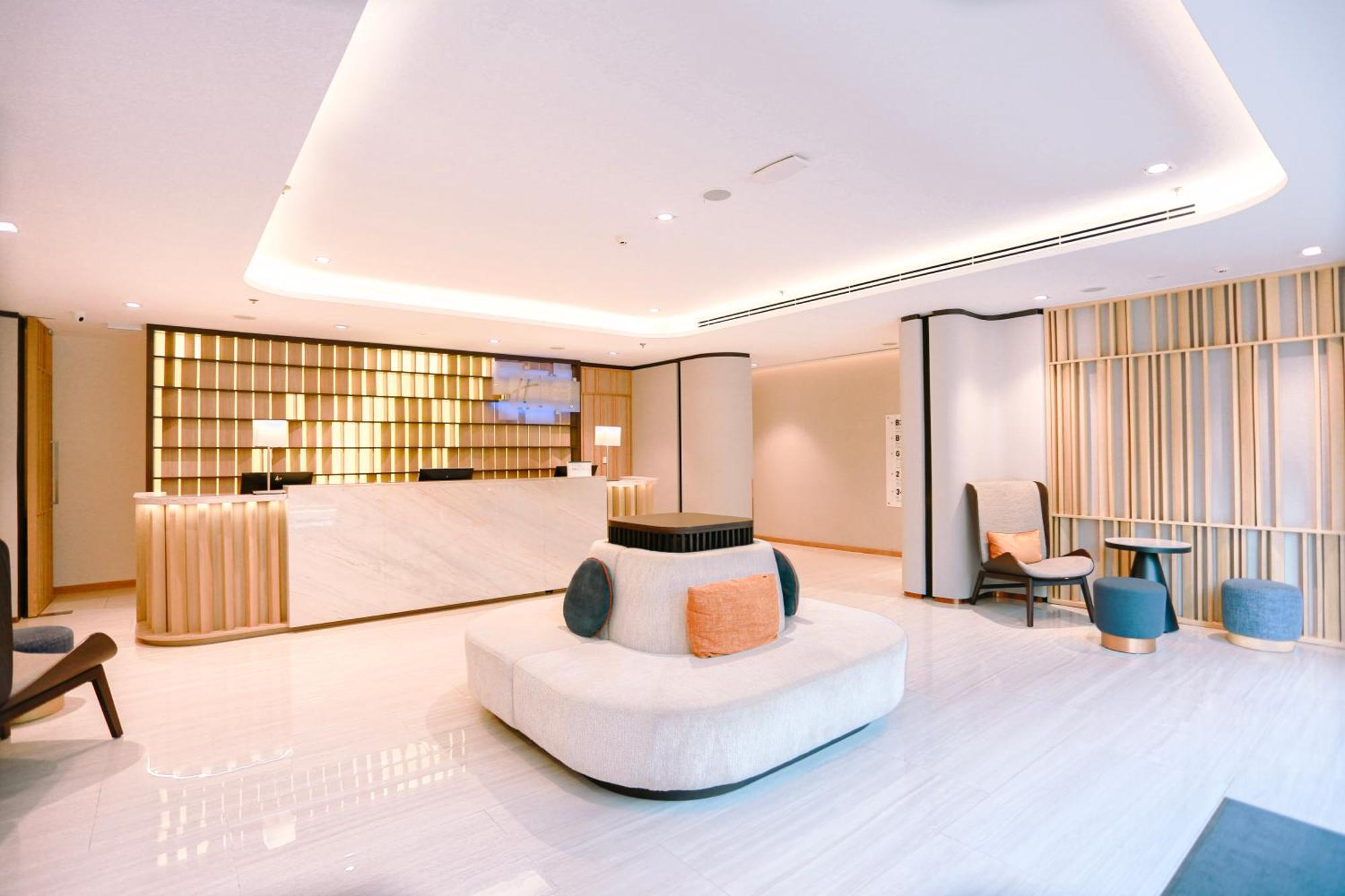 Holiday Inn Express & Suites Bangkok Central Pier By Ihg Exterior photo