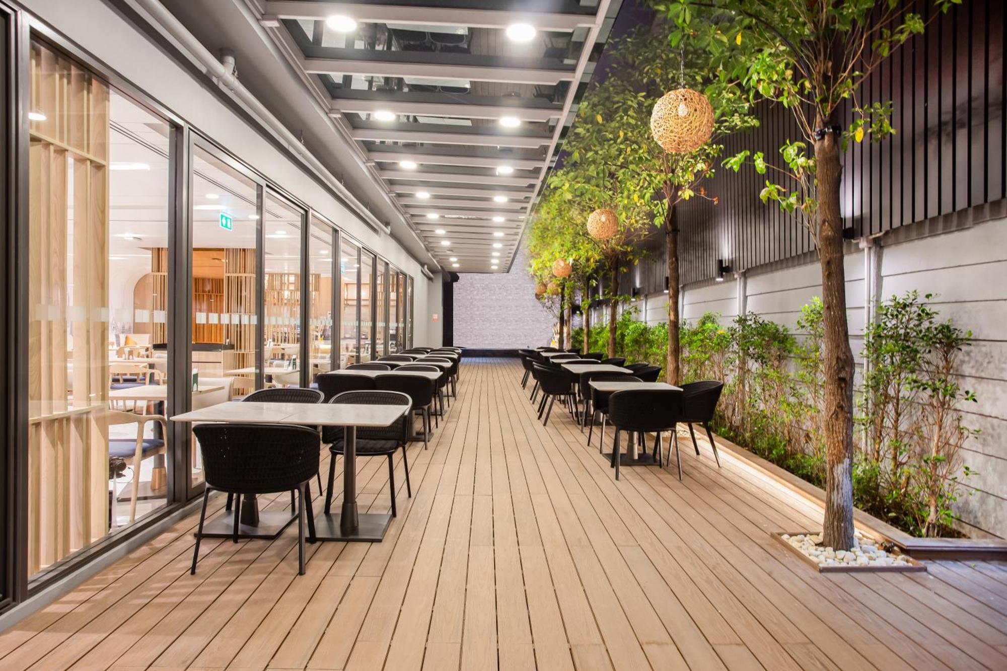 Holiday Inn Express & Suites Bangkok Central Pier By Ihg Exterior photo